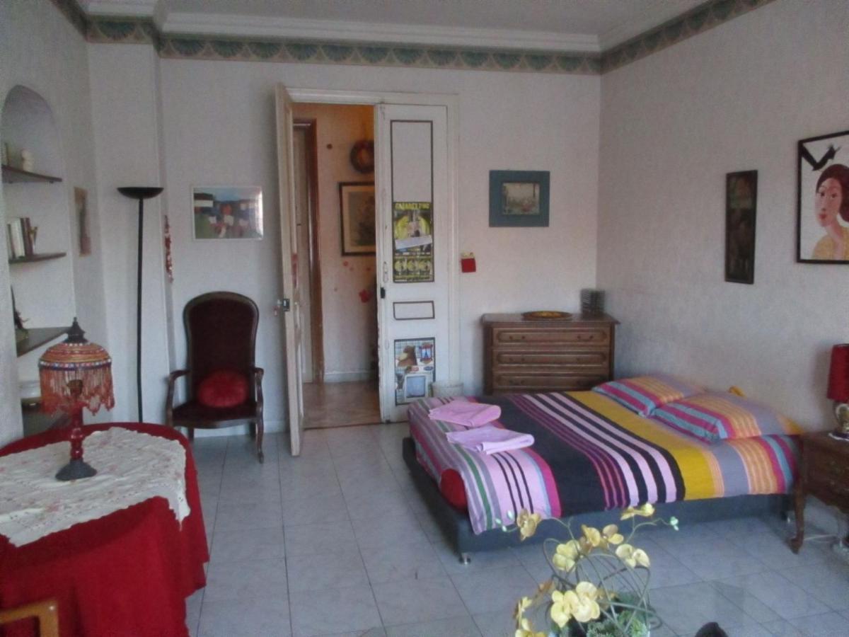 Chez Brigitte Guesthouse Ницца Экстерьер фото